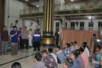 Bupati Tanjabbar Bersama Kapolres dan Dandim Tinjau Lokasi Banjir Batang Asam