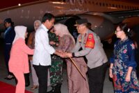Kapolda Sumut Sambut Kedatangan Presiden RI di Bandara Kualanamu
