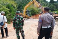 Kasat Lantas Polres Rohul Gerak Cepat, Maksimalkan Koordinasi, Longsor Jalinprov Riau – Sumbar KM 37 Di Rokan IV Koto Bisa Dilalui 
