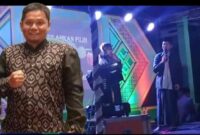 Dukung Siswa Berprestasi, Komisaris Klinik Almadinah Desa Bira Barat Berikan Reward 