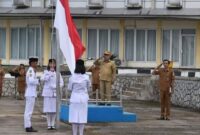 Pelaksanaan Upacara Penaikan Bendera Merah Putih di Ruang Lingkup Pemerintah Kabupaten Nias Utara.