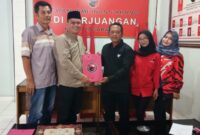 Sehabis Deklarasi,Hj Hepy Safriani Hari Ini Kembalikan Formulir Balon Wako Ke Partai PDIP Pagaralam