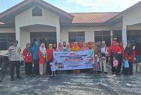 Guna Pencegahan Stunting Pemdes Teluk Rhu melakukan pendampingan pemeriksaan dan timbangan serentak pada Balita 