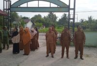 Bentuk cinta tanah air Kades Tanjung Punak Asri laksanakan apel bendera Rutin Setiap hari Senin.