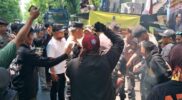 Gelar Aksi di PN Surabaya, AMI Minta Ketua PN Mundur Dari Jabatan-Angkatberita.Id