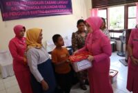 Kunjungan Kerja Ketua Bhayangkari Cabang Langkat Ny. Ayu David ke Pengurus Bhayangkari Ranting Kuala
