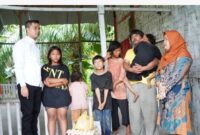 Pj. Wali Kota Tebing Tinggi Perhatian Khusus Keluarga ODGJ Di Kolong Jembatan