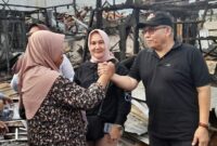 IKAL SMPN 10/12 Bantu Alumni Korban Kebakaran Jalan Bambu Runcing
