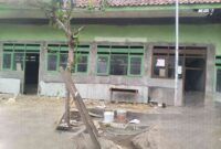 Tidak Ada Papan Nama, Material Tak Sesuai RAB Proyek SDN Ragung 2 Berbau Masalah