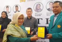 Usai Dilantik, Rektor USK Minta IKA USK Sumut Harus Sinerji dengan DPP IKA USK.