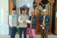 Di Bulan Ramadhan Tiga Guru Honorer Mendapatkan Berkahnya dari PLN UP3 Madura.