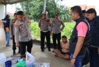 Aksi Menegangkan Kapolres Pamekasan Terjun Langsung Menggeledah Rumah Bandar Narkoba di Proppo, 4 Tersangka Ditangkap.