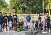 Aliansi Madura Indonesia Kembali Gelar Aksi Berbagi Takjil di Depan Balai Kota Surabaya