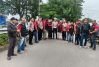 Media Metro Soerya dan DPD Madas Nusantara Surabaya Gelar Aksi Berbagi Takjil di Jembatan Suramadu 