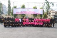 Untuk Mempererat Silaturahmi Dan Juga Menjaga Stamina, Polres Pamekasan Mengadakan Senam Bersama Dengan Bahayangkari 