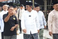 Masih dalam Rangkaian Kunjungan, Bupati Tanjab Barat Tinjau Peternakan dan Kebun Sayur Warga Purwodadi