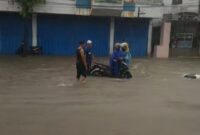 Sumenep Darurat Banjir: Jalan Trunojoyo Lumpuh, Warga Minta Pemerintah Tidak Tutup Mata
