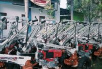 Dispertan KP Sampang Salurkan 59 Unit Hand Traktor ke Kelompok Tani, Dorong Pertanian Modern dan Berkelanjutan