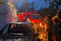 BMW Diduga Milik Menantu Kades Sera Tengah Ludes Terbakar, Polisi Belum Buka Suara