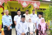 Bupati Anwar Sadat Didampingi Ketua TP PKK Salurkan Bantuan Sosial bagi Lansia, Disabilitas, dan Masyarakat Kurang Mampu di Bram Itam