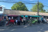 Satlantas Polres Sumenep Atur Arus di Pasar Prenduan, Lalu Lintas Lancar dan Kondusif
