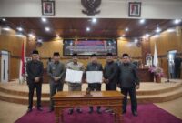 DPRD Tanjab Barat dan Pemkab Resmi Tandatangani Ranperda Perubahan APBD 2025