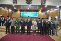 Bupati Anwar Sadat Hadiri Rapat Paripurna Istimewa PAW DPRD Tanjab Barat: Dorong Sinergi Eksekutif dan Legislatif untuk Kemajuan Daerah