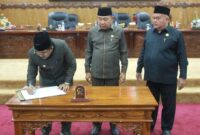 Bupati Anwar Sadat Tegaskan Komitmen Perkuat Tata Kelola Pemerintahan, Lima Ranperda Tanjab Barat Resmi Disahkan