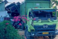 Truk Batubara Hancurkan Rumah Warga Panoban, Tanjung Jabung Barat: Tragedi di Tanjakan Cempedak!