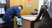 Berkas Dinyatakan Lengkap Oleh JPU, Penyidik Satreskrim Polres Aceh Timur Serahkan Tersangka Pembunuhan Kurir Paket