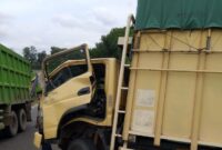 Diduga Angkut BBM Ilegal, Sebuah Mobil Alami Kecelakaan di Lintas Timur Merlung
