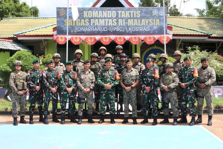 Commander Officer 11 RAMD Tentara Diraja Malaysia Laksanakan Kunjungan ke Makotis Gabma Entikong Satgas Pamtas RI–Malaysia Yonarhanud 1/PBC/1 Kostrad
