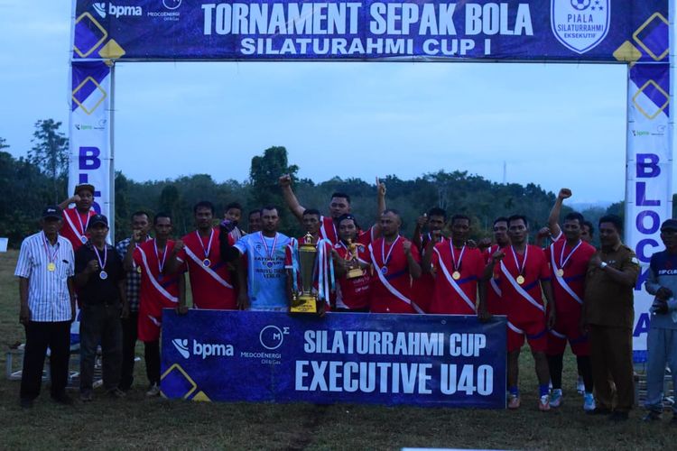 PT Medco E&P Malaka Sukses Menggelar Piala Silahturahmi Block A U-40 2025, Julok Putra Legend FC Raih Gelar Juara