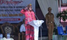 Bupati TTS, Hadiri HUT Guru Nasional Ke-80, di SDN Batu Putih