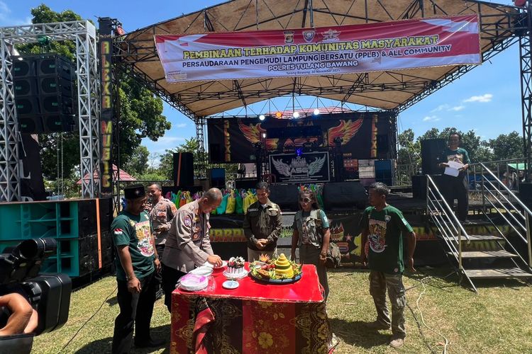 PPLB & All Community Gelar Pembinaan Spektakuler Di Penawar Rejo “Polri Hadir, Masyarakat Guyub, Kondusifitas Nomor Satu!”