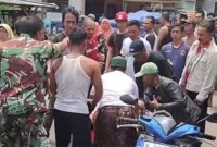 CCTV Rekam Detik-detik Pelemparan Bondet, Pelaku Kabur: Pemuda di Pasuruan Tewas Seketika