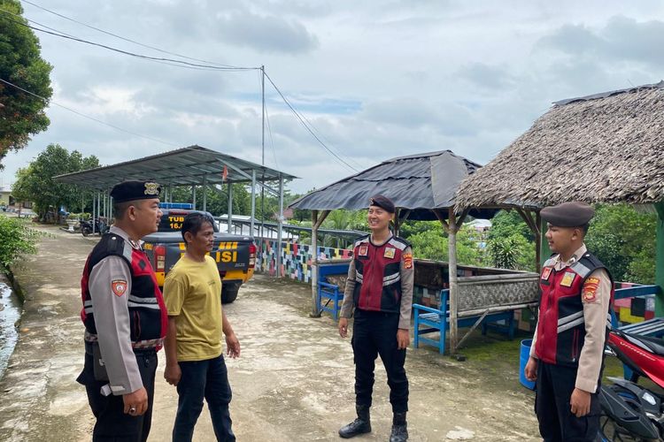Patroli Kota PRESISI SAT SAMAPTA POLRES Tulang Bawang Sambangi Pusat Keramaian, Ciptakan Rasa Aman Di Wilkum Menggala