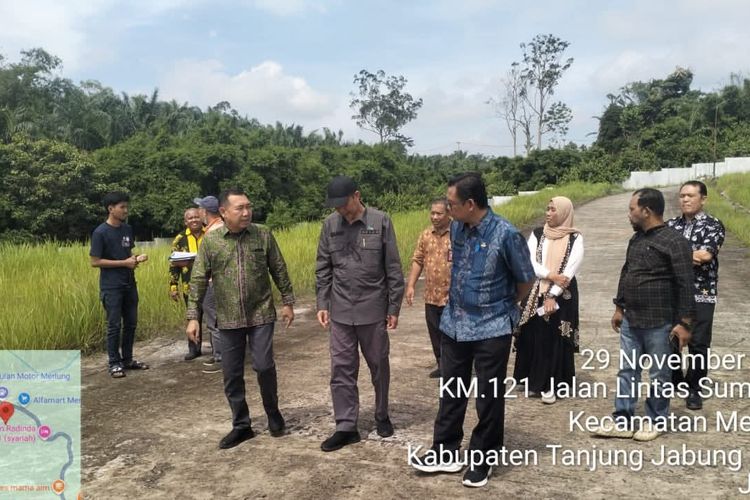 Ketua DPRD Tanjab Barat Tinjau Lokasi Tanah Keterpakaian di RSUD Suryah Khairuddin, Cari Solusi Terbaik untuk Semua Pihak