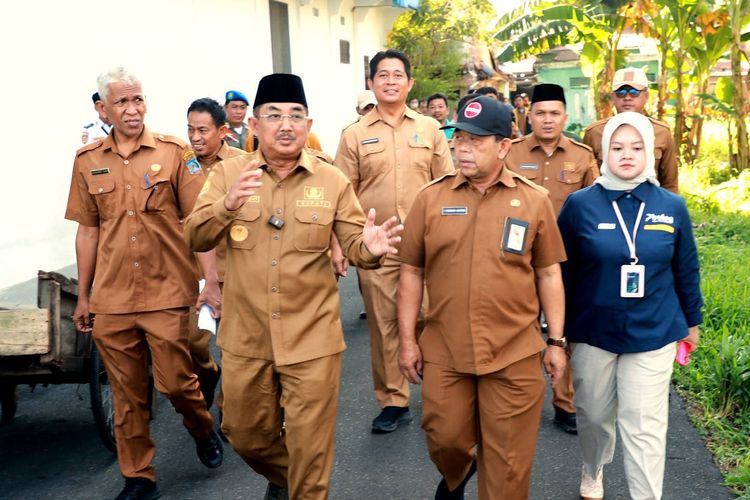 Jelang Nataru, Pemkab Tanjab Barat Gelar Operasi Pasar dan Pasar Murah, Harga Sembako Dijaga Tetap Stabil