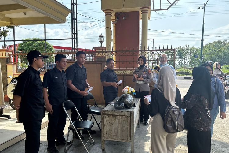 Satlantas Polres Sumenep Edukasi Mahasiswa, Polantas Menyapa di Kampus STKIP Disambut Antusias