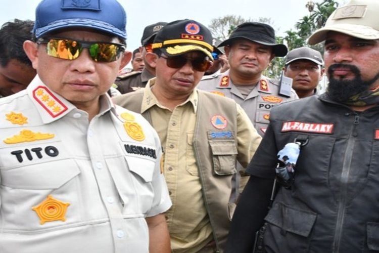 Kapolres Aceh Timur Dampingi Kunjungan Mendagri ke Lokasi Banjir di Pantee Bidari