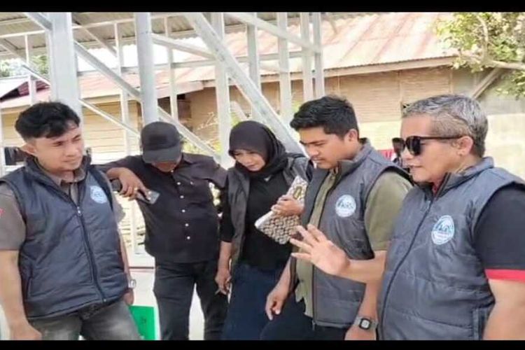Puluhan Huntara di Pante Rambong Diduga Dikerjakan Asal Jadi, Lantai Rusak Baru Ditempati