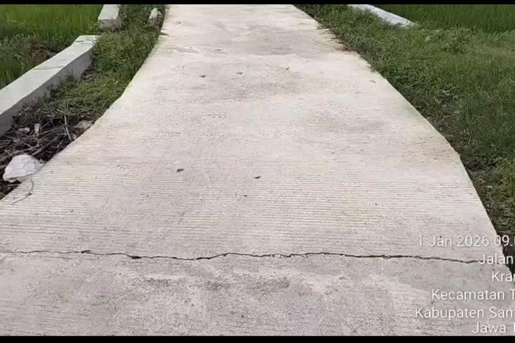 Proyek Rabat Beton Desa Krampon Jadi Buah Bibir, Berita Positif Baru Rilis, Fakta Lapangan Berbanding Terbalik