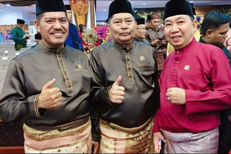 Ketua DPRD Tanjab Barat Hadiri Rapat Paripurna HUT ke-69 Provinsi Jambi di DPRD Provinsi