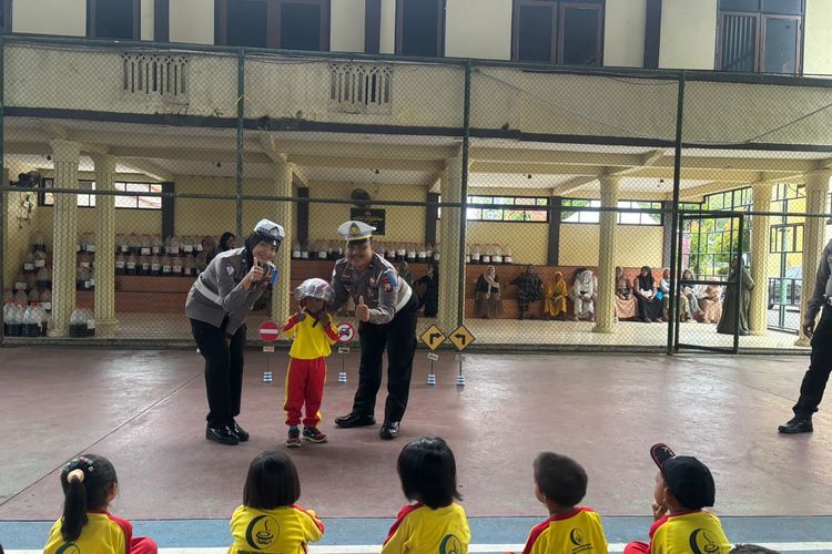 Tanamkan Disiplin Sejak Dini, Satlantas Polres Sumenep Gelar “Polisi Sahabat Anak”