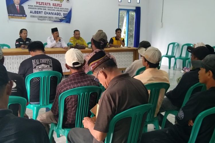 Albert Chaniago Tampung Aspirasi Masyarakat Suak Labu dalam Reses DPRD Tanjab Barat