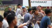 Polres Langkat Berbagi Takjil, Wujud Kepedulian di Bulan Suci Ramadhan*