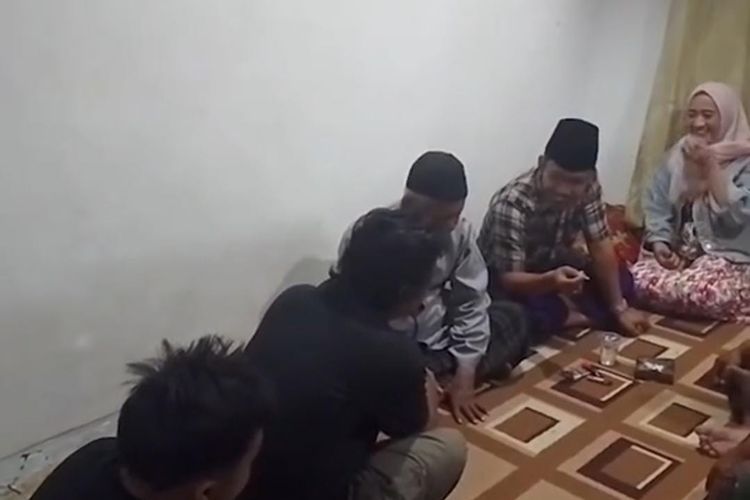 Digerebek di Rumah Janda, Sekdes di Sampang Diduga Nikah Siri Tanpa Sepengetahuan Istri Sah