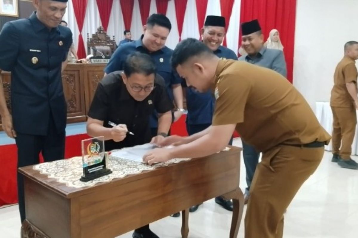 Rapat Paripurna DPRD Muratara Bahas LKPJ 2025, Ketua DPRD Tegaskan Fungsi Evaluasi Kinerja