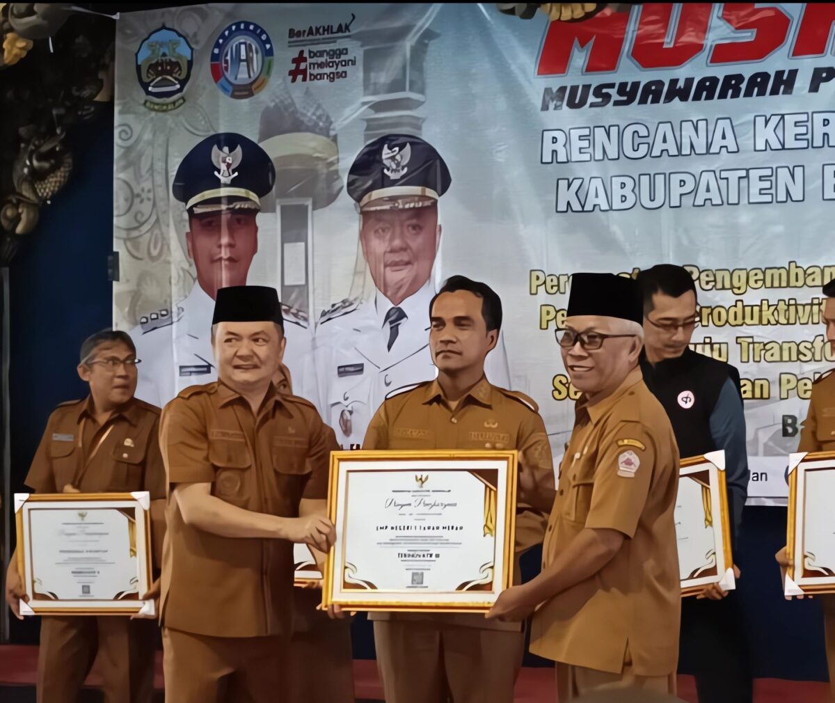SMPN 1 Tanah Merah Raih Predikat Sekolah Terinovatif III di Ajang IGA 2025